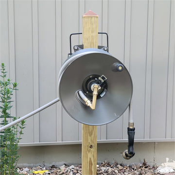 Wood Post Mount Garden Hose Reel