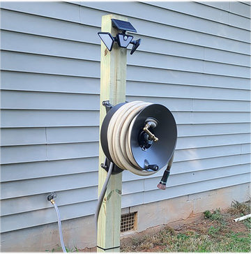 Wood Post Mount Garden Hose Reel